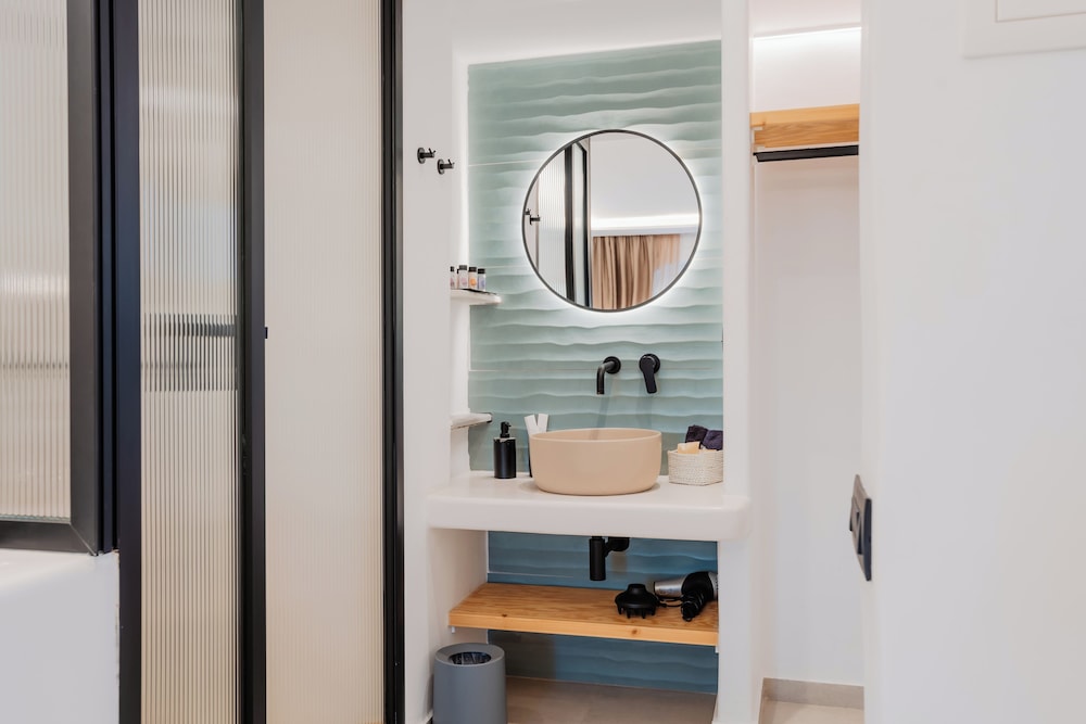 Oliving Mykonos Luxury Suites