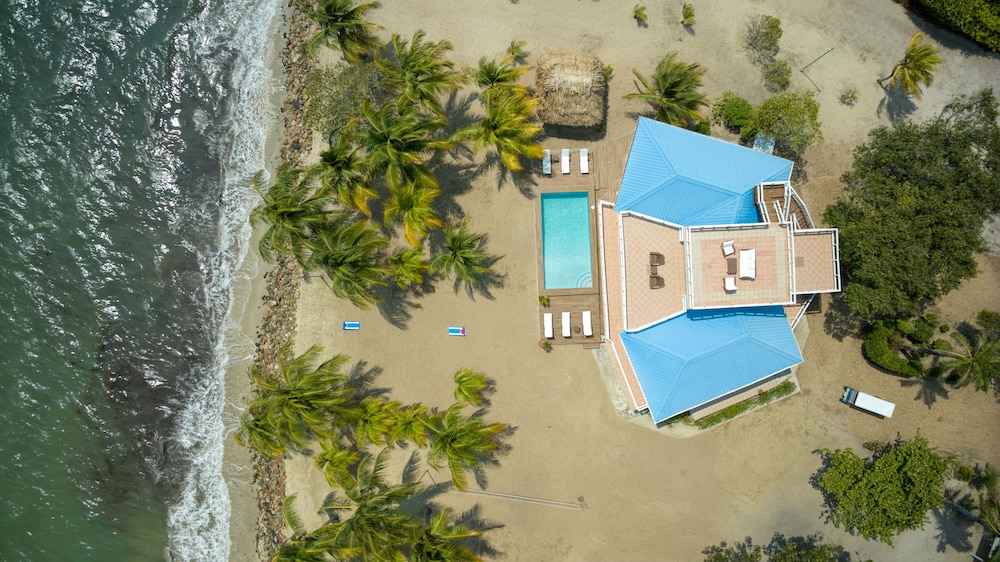 Dolphin Beach Villa