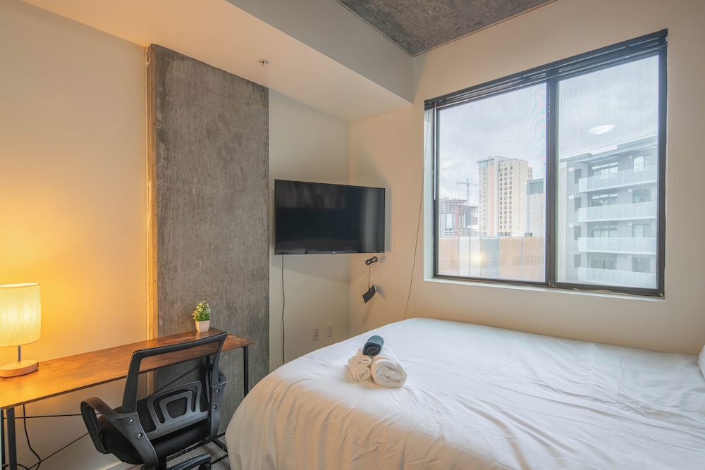 ROVE LIVING/KL - Roosevelt Point