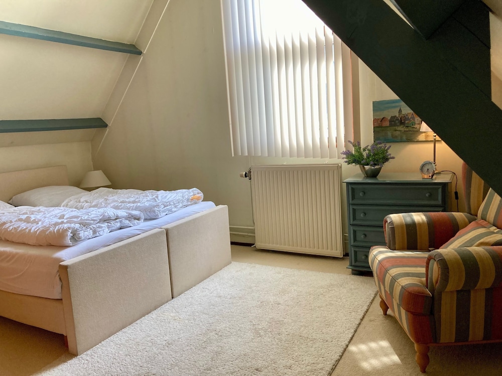 5 Pers - Modern Holiday Home With Garden, Close the Lauwersmeer