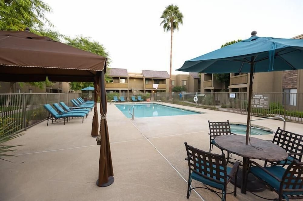 Traditional Touch By Signature Vacation Rentals