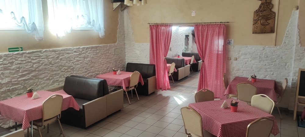 Restauracja i Sala Bankietowa AS - Noclegi - Property Image 6