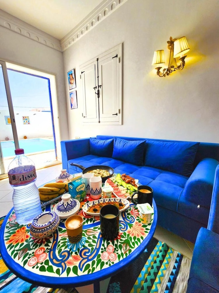 Charming Villa in Midoun, Tunisia With Private Entrance and Stunning Garden View