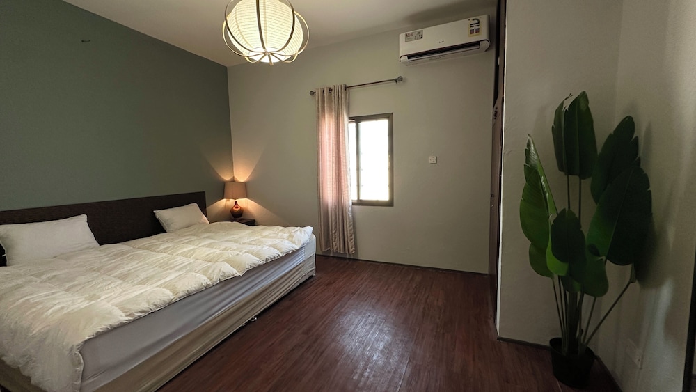 Roushan Resort