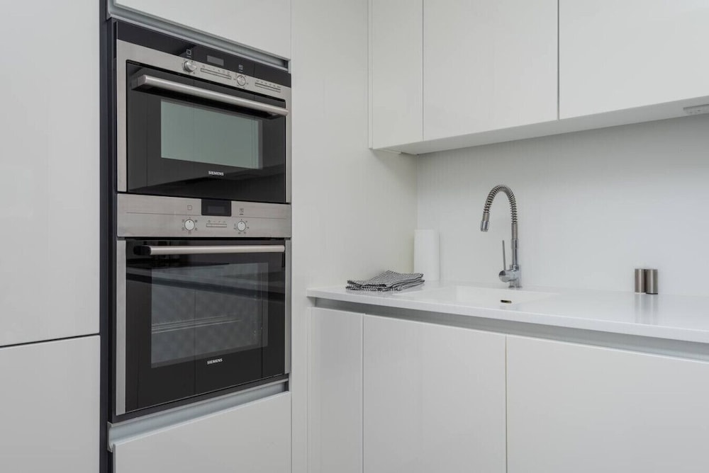 Old Street Gem - Modern Apartment