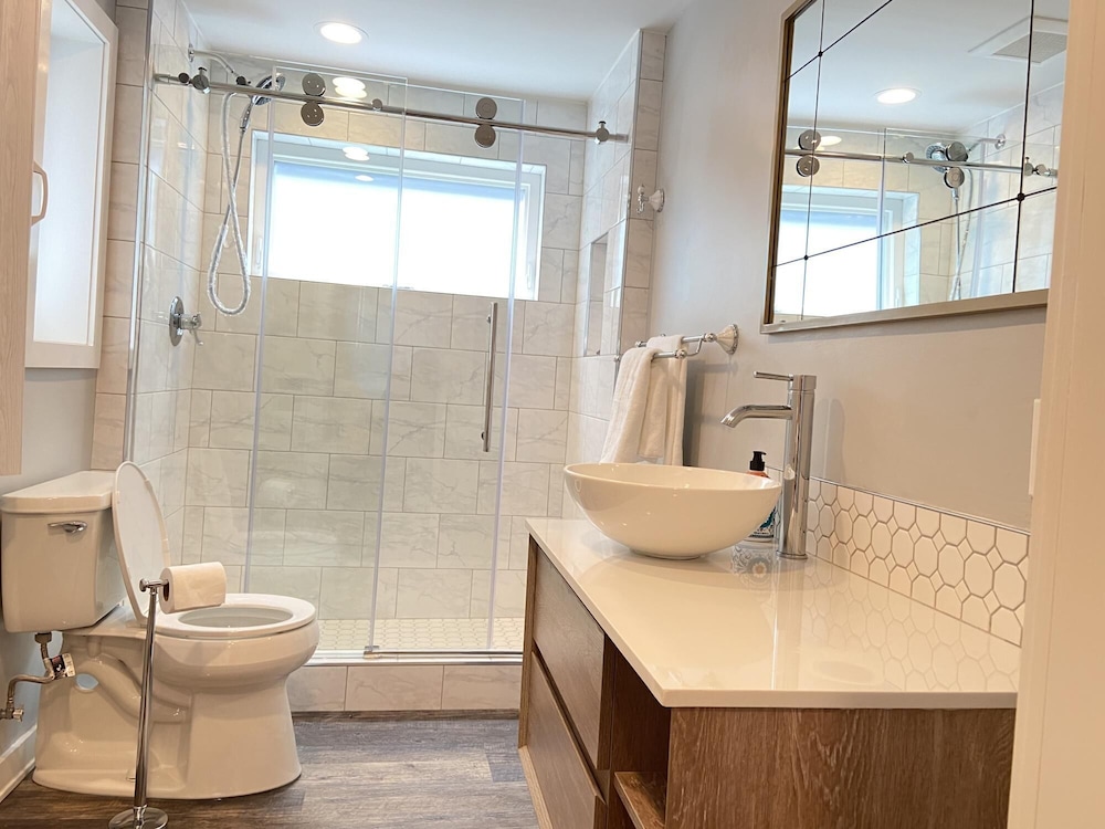 2BR 2BA Alki Beach Waterfront Retreat Extended Stay, Zdjęcie 8