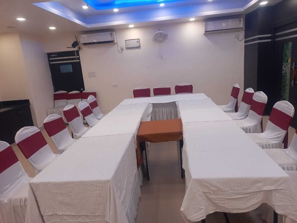 Hotel Max INN