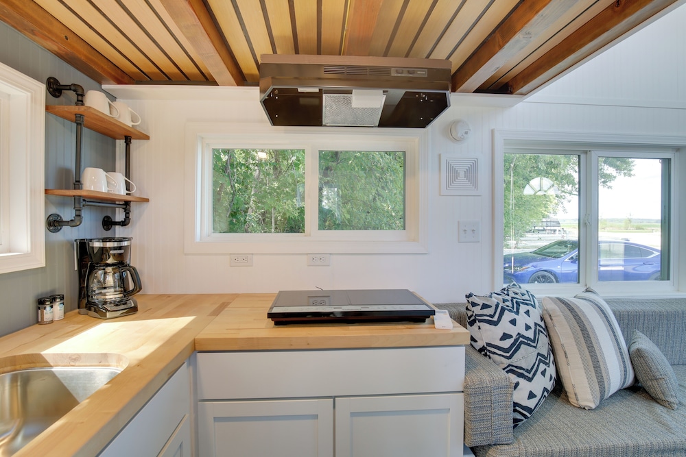 'the Chardonnay Chalet' Defiance Studio Trail!
