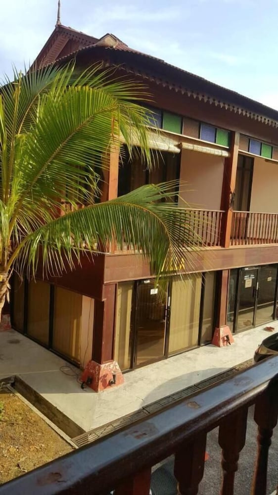 Traders Villa