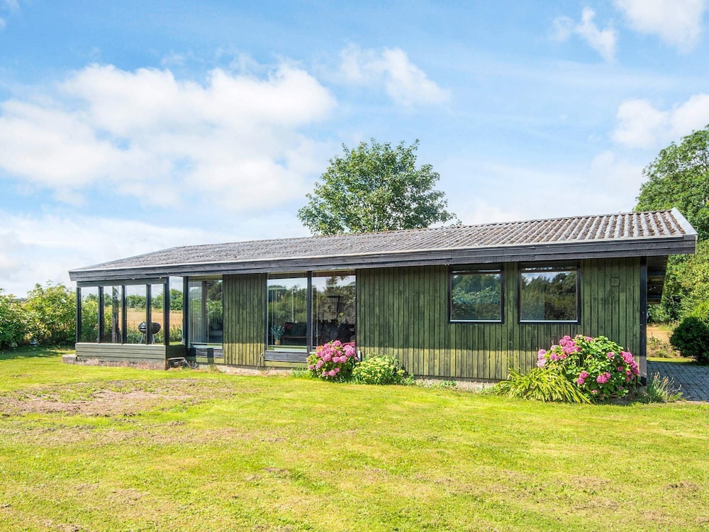 6 Person Holiday Home in Juelsminde