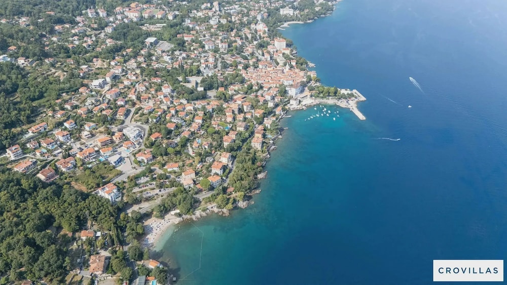 Villa Lauriana Nearby Opatija - Crovillas