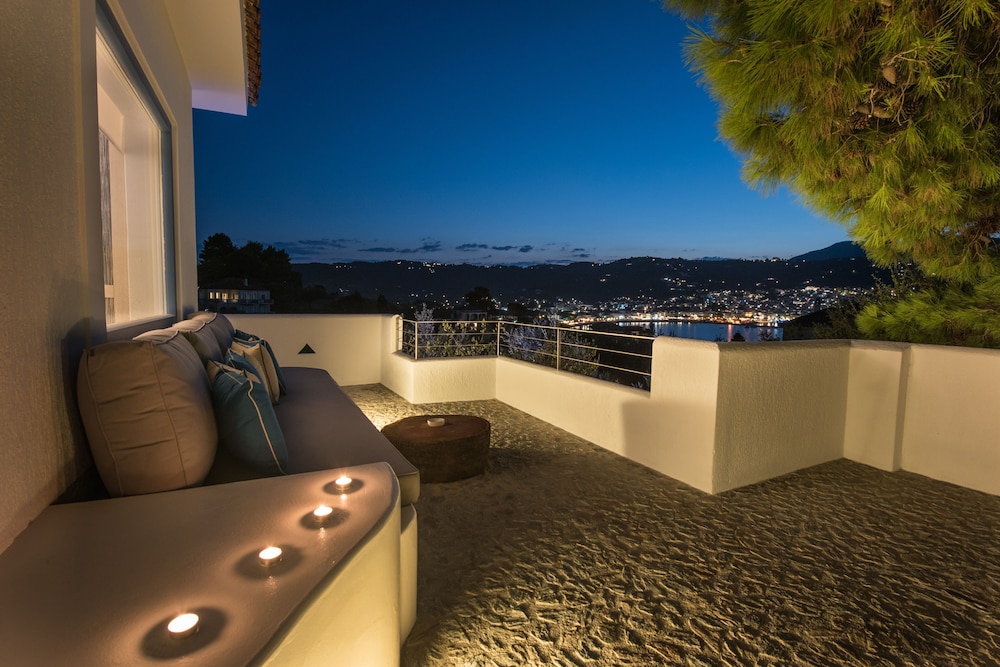 Evlalia Studios & Villas
