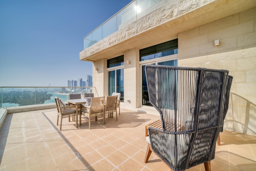 Reem Island Beach Escape w Stellar Balcony Views