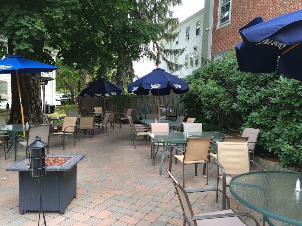 Hunters Grille and Tap at The Grafton Inn