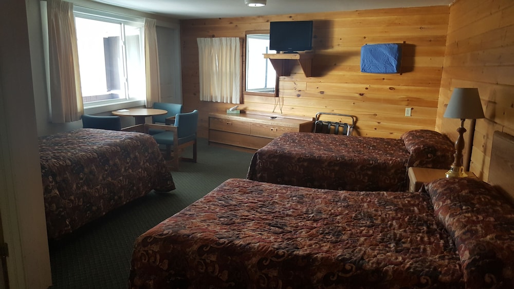 Clark's Beach Motel