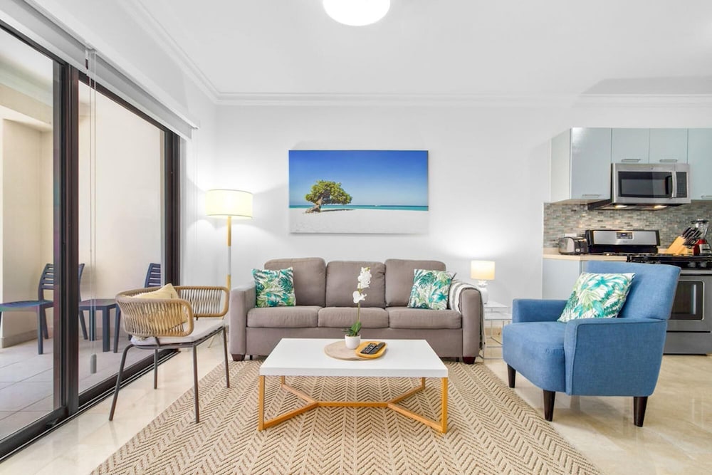 Amazing 1br1ba Condo With Balcony Great Location