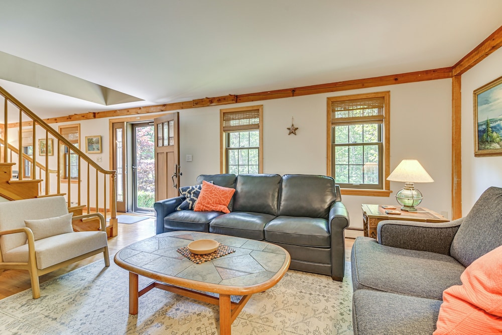 2 Mi to Beaches: Charming Kennebunk Family Home