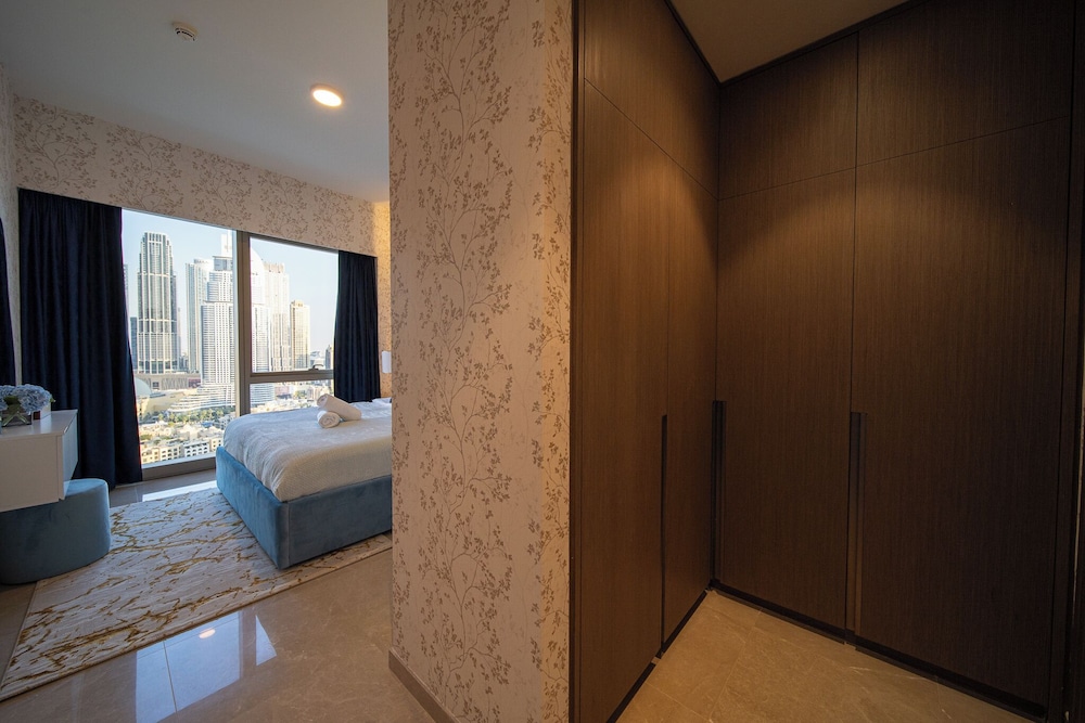 One Lux Stay Grande Signature Residences