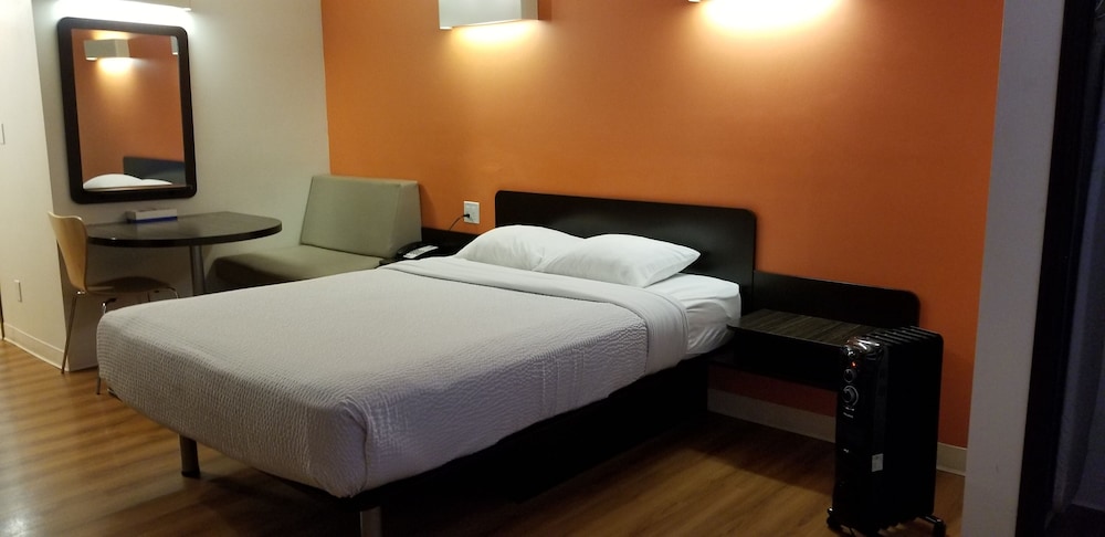 Joys Inn