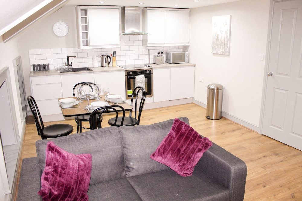 Modern Duplex Apartment Nr Liverpool ONE view 4
