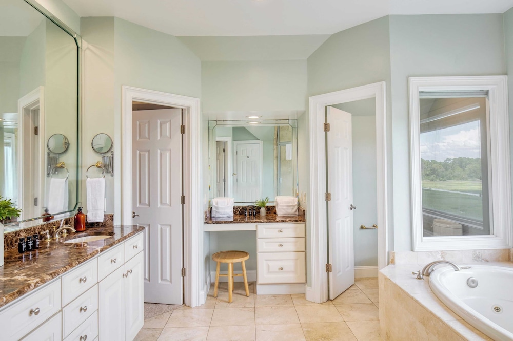 Sleeps 38 2 Homes, Steps to the Beach, Private Pool + Hottub, Game Room, Views