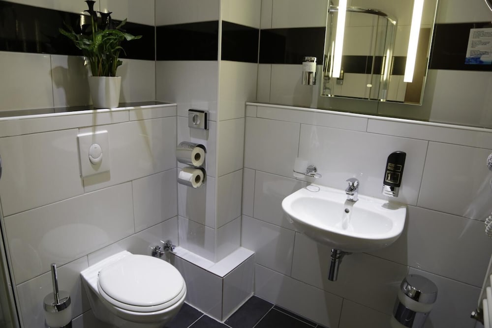 Hannover Vacations - Alexander Business Hotel - Property Image 10