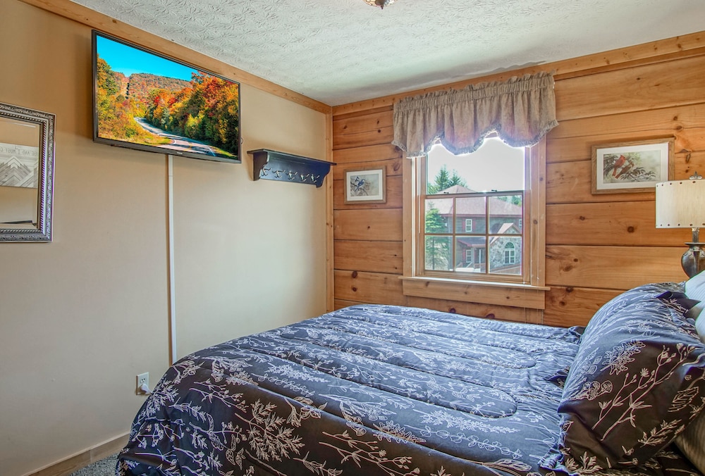 Loggers Run 11: 5 Bedrooms, 3.5 Baths