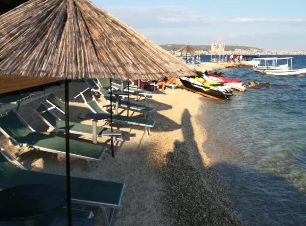 Apartment Aniva - 50 m From the sea