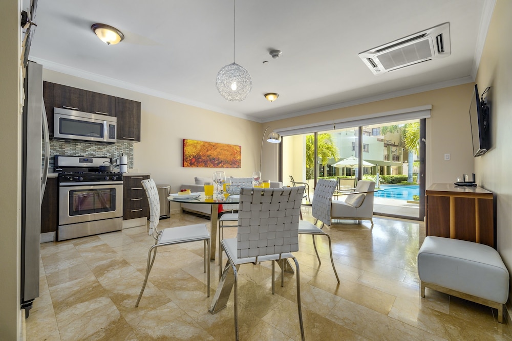 Palm Aruba Condos