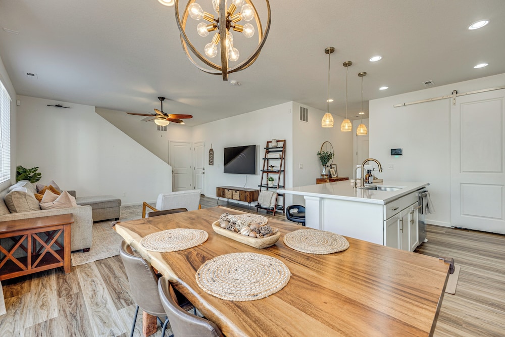 Bright Colorado Springs Home, 10 Mi to Dtwn!
