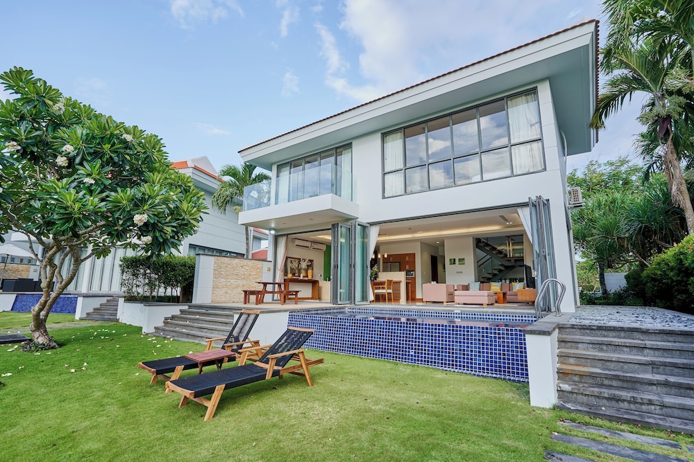 Ocean Luxury Villas Danang