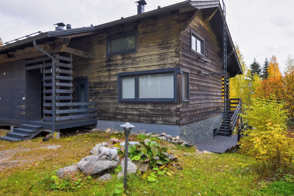 Comfy Cabin in Tahko with Hot Tub. Private Sauna