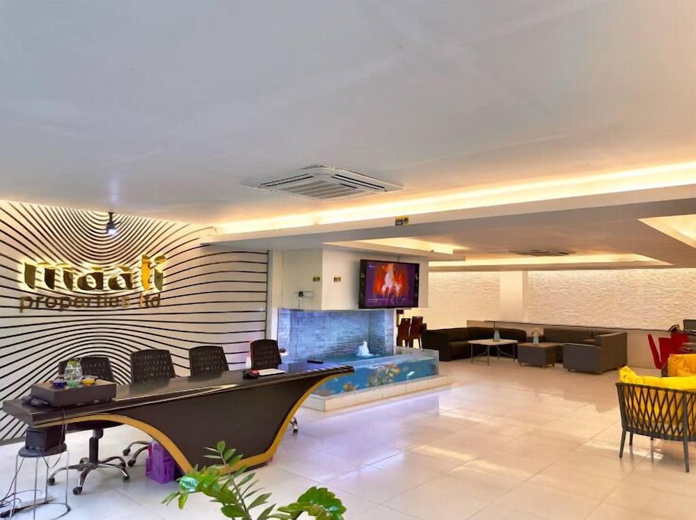350sqft 4 Apartment with Pool and Sauna