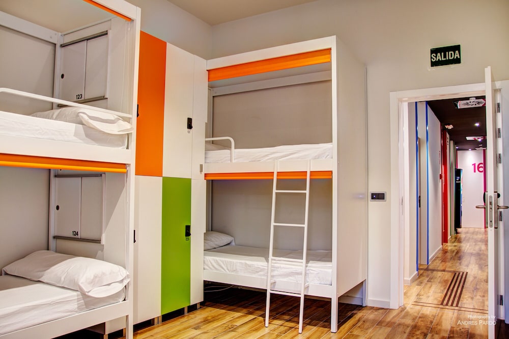 Urban Youth Hostel