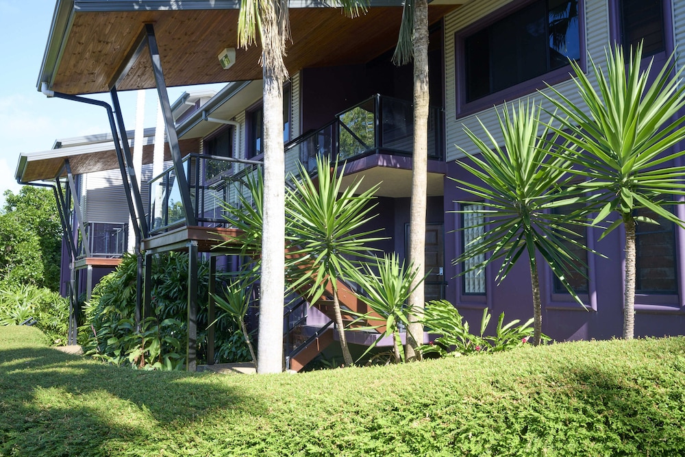 Hotel Anchorage Complex - Image 1