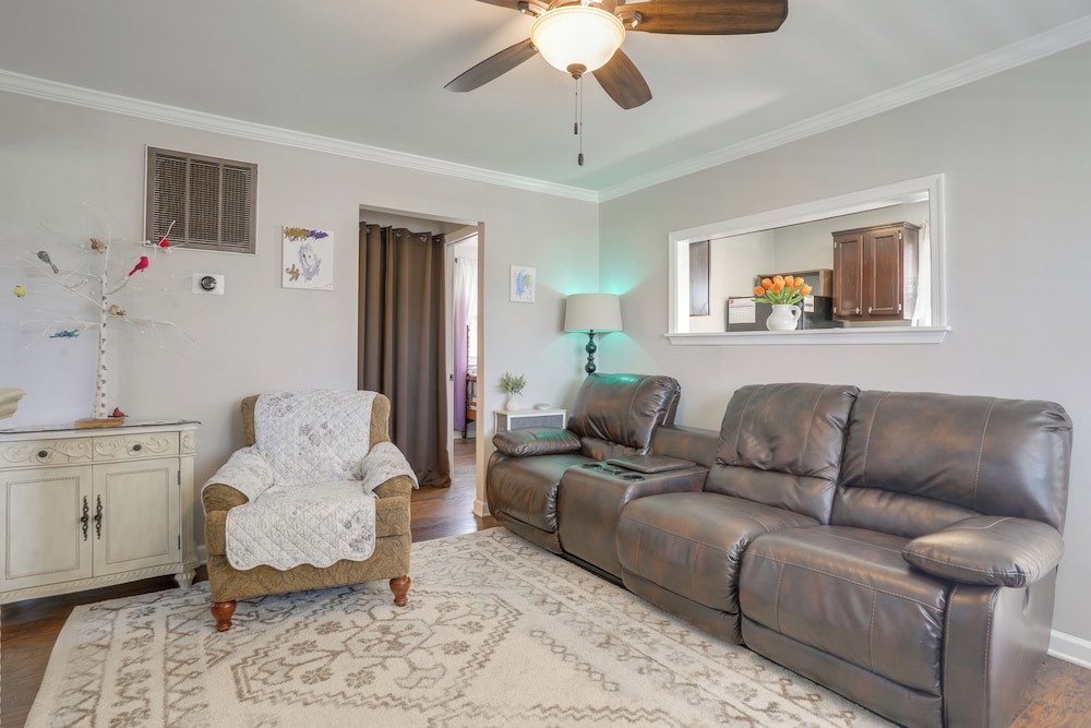 5 Mi to Dtwn Fredericksburg: Family Gem w/ Yard