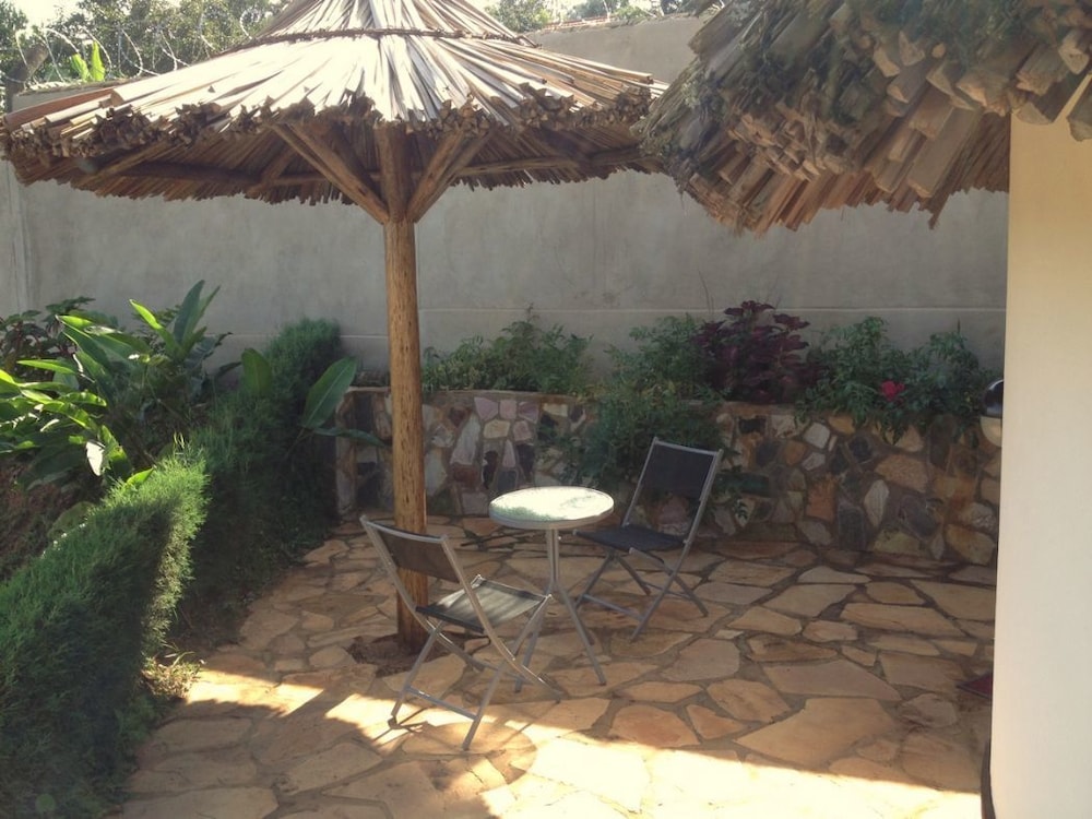 Banda Lodge