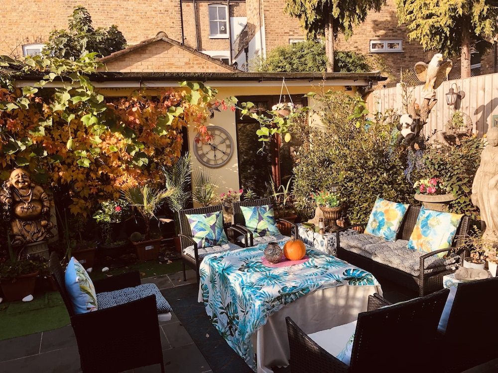 outdoor bbq area