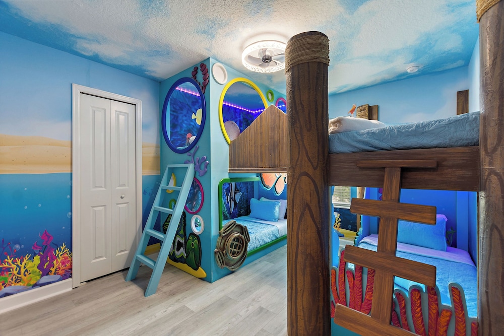 Wonderland Sleeps 14 Free Waterparks and South Facing Pool