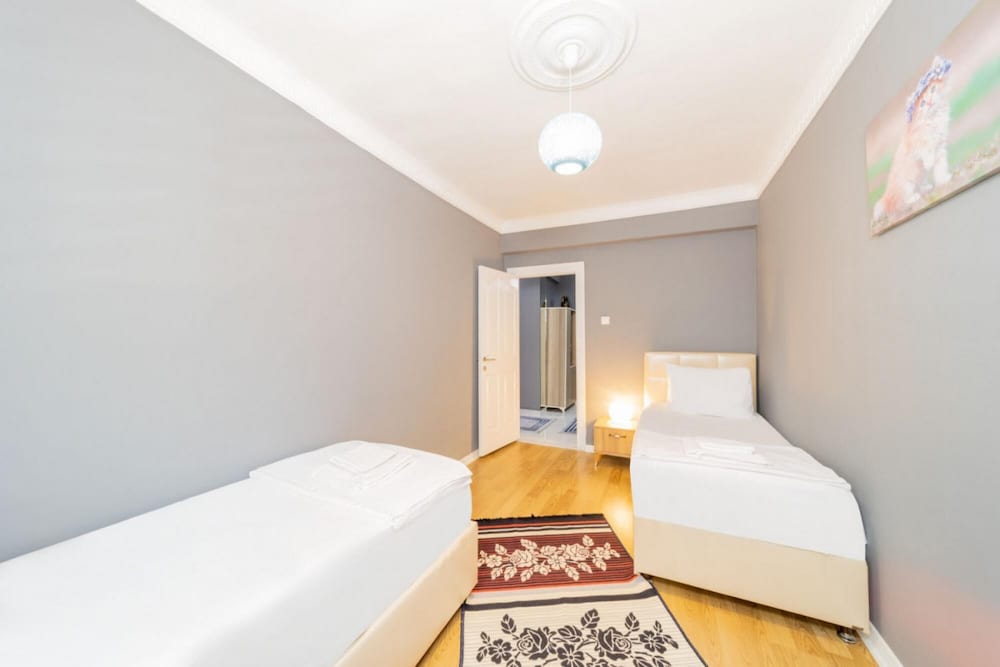 Central Flat Close to the Beach in Muratpasa