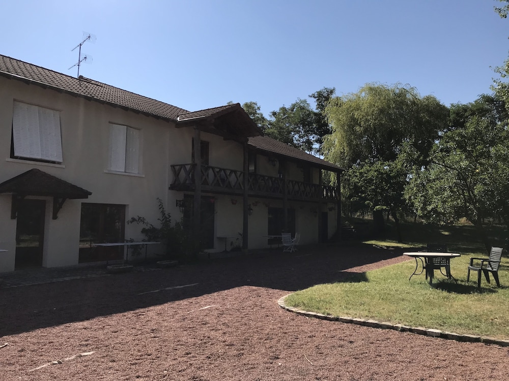 La Ferme aux Biches