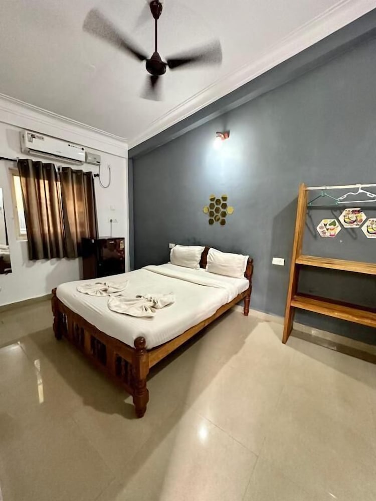 Candolim Glitter Sand