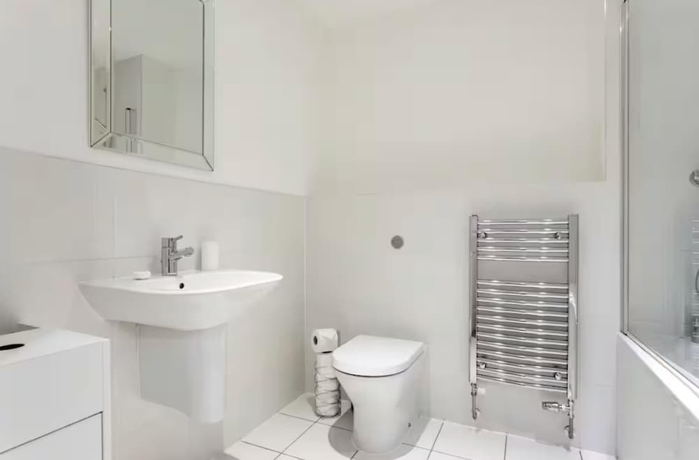 Apartmentsleeps3-balcony-near Canarywharf-gym