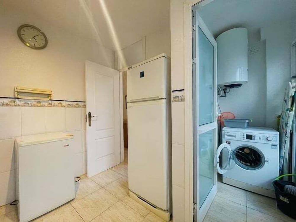 Family Apartment 3BR Communal Pool Kids Park