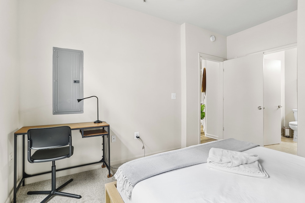 DC Charm in Crystal Apartments