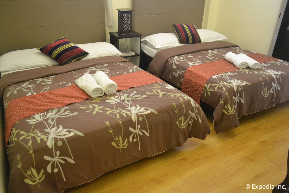 Twin Pines Suites
