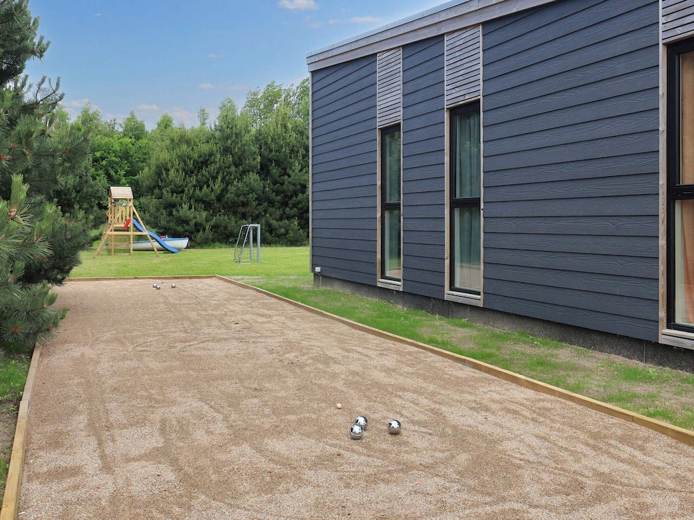 4 Star Holiday Home in Vaeggerlose