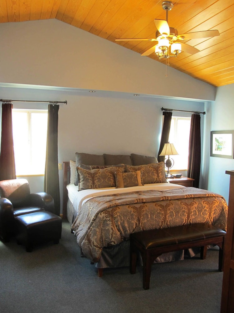 Convict Lake Resort