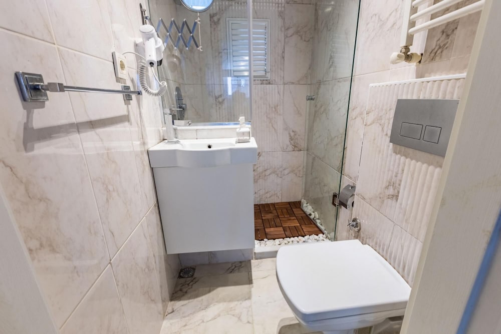 Colorful Flat 5 Min to Taksim Square in Beyoglu