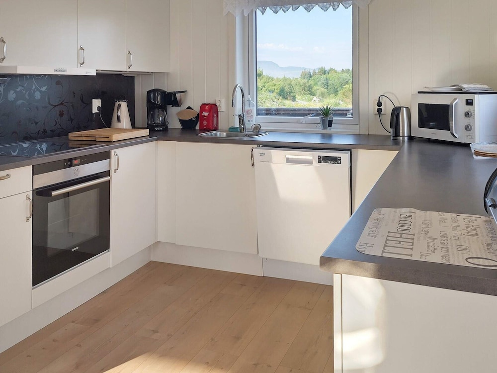 8 Person Holiday Home in Leka-by Traum view 5